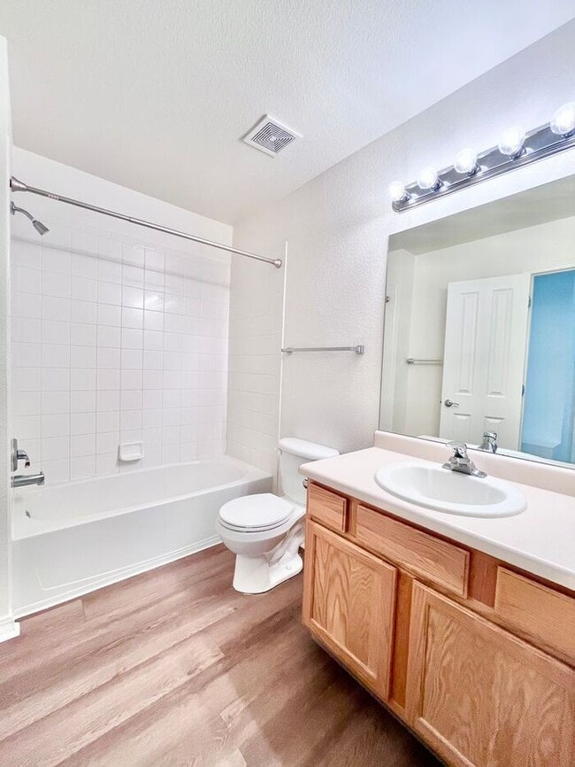 Building Photo - 2 Bedroom, 1.5 Bathroom Condo Only Seconds...