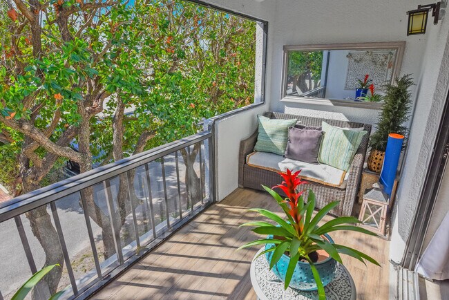 Building Photo - 250 S Ocean Blvd