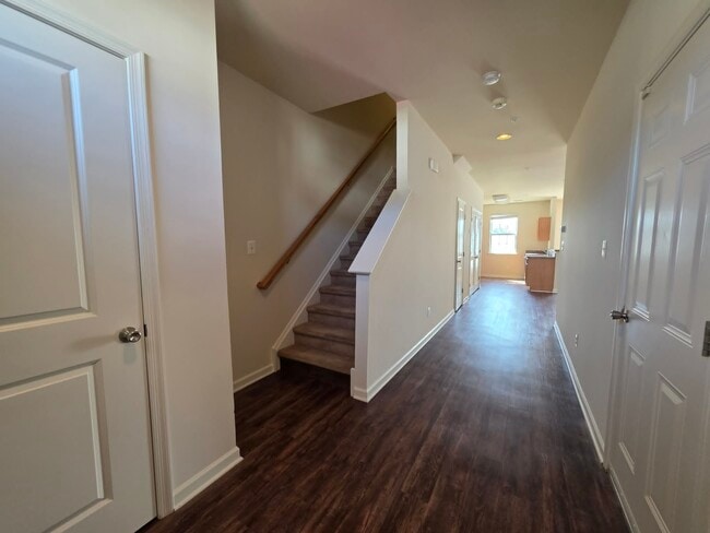 Building Photo - 234 Garrison Way