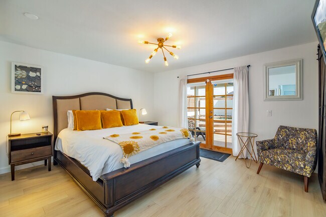 Building Photo - 54200 Avenida Madero