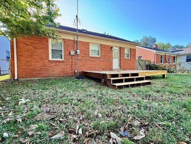 Building Photo - 839 Henry Clay Blvd