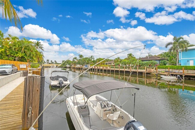 Building Photo - 4502 N Federal Hwy