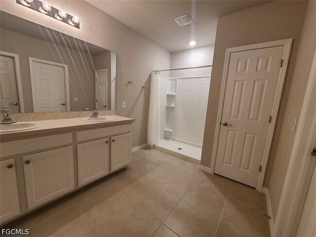 Building Photo - 3153 Cozumel Ct