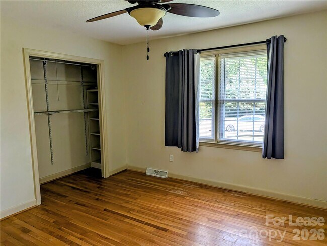Building Photo - 105 Ridgewood Ln