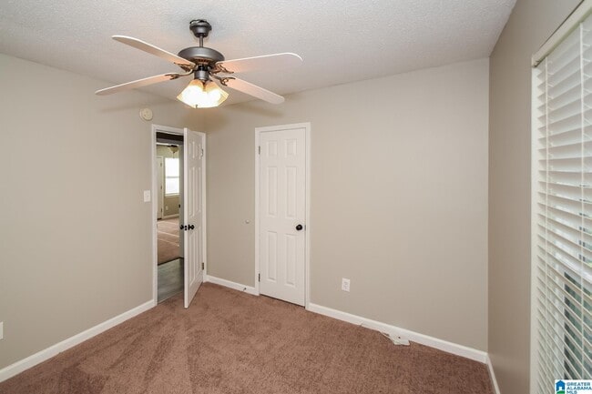 Building Photo - 5555 Spanish Trce