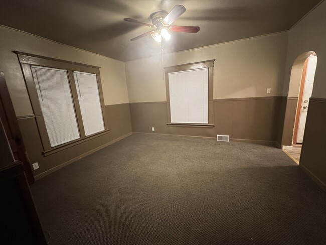 Living Room - 204 Independence Ave S