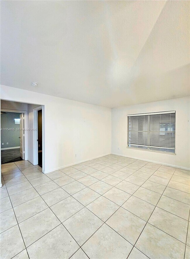 Building Photo - 2161 SW Imperial St