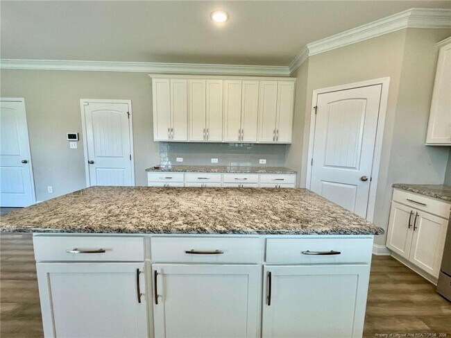 Building Photo - 5344 Debut Ave