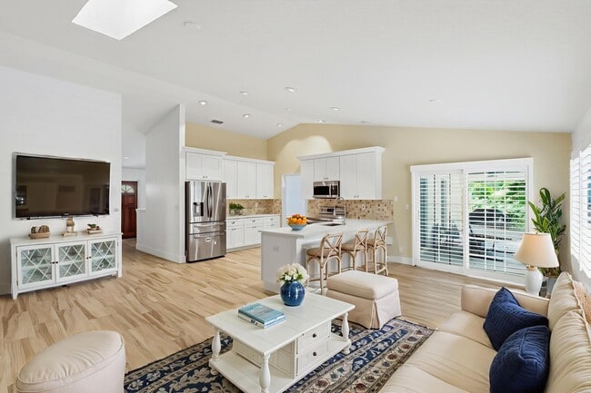 Building Photo - 2700 Yarmouth Dr