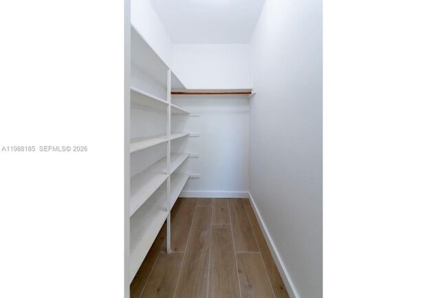 Building Photo - 2011 NE 211th St