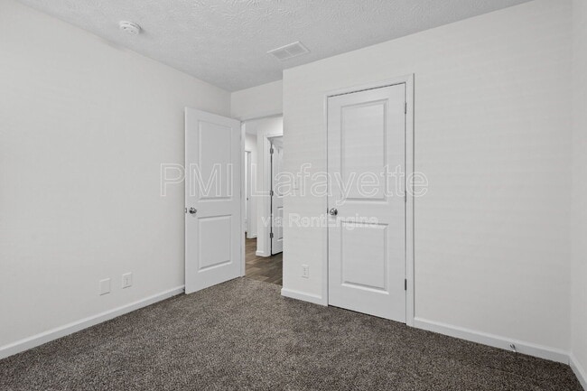 Building Photo - 4803 Dobson Dr