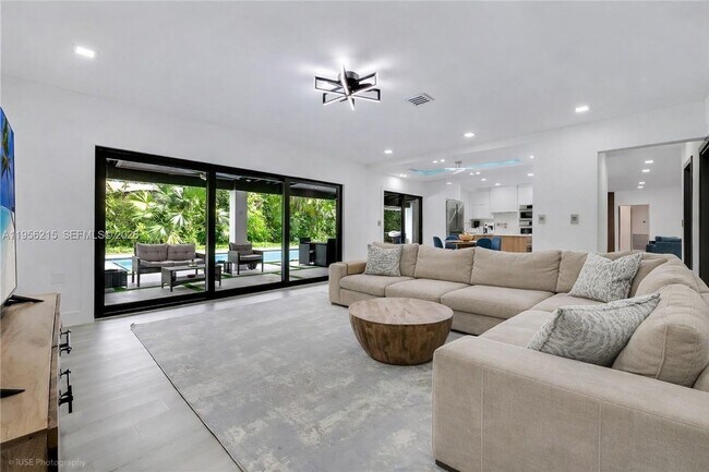 Building Photo - 17203 SW 78th Pl