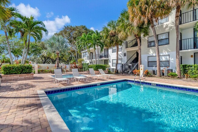 Building Photo - ONE BEDROOM ONE BATHROOM! WATERFRONT COMMU...