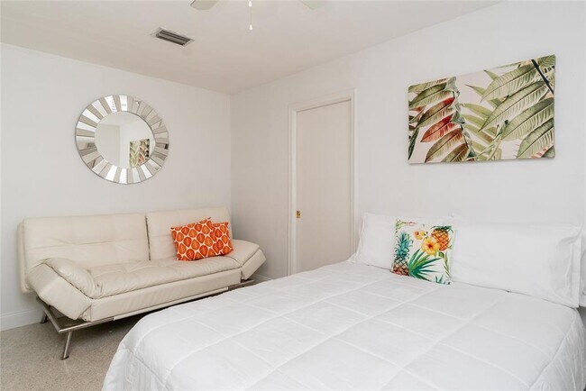 Building Photo - 1469 NW 10th St