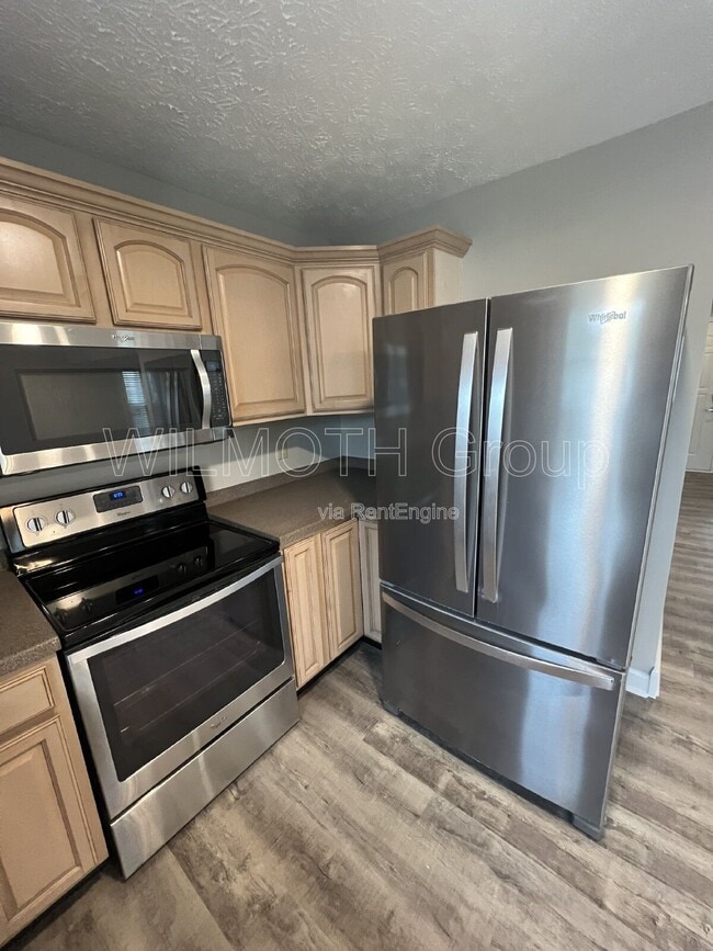 Building Photo - 2611 N Delaware St