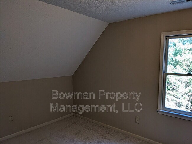 Building Photo - 170 Woodhaven Ridge