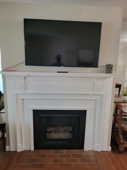 Gas FP - 950 E Rue de la Banque St