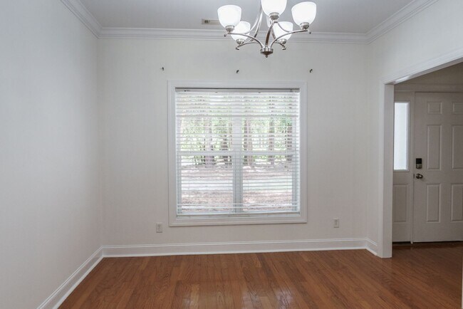 Building Photo - 49 Thomas Sumter St