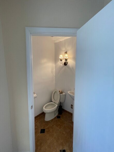 2ND BATHROOM - 1829 Rosita Dr