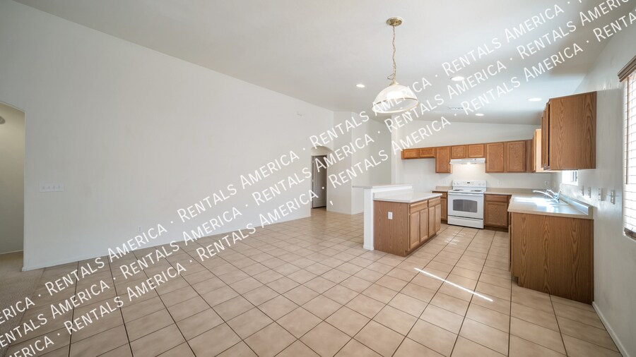 Building Photo - 3976 E Isaiah Dr