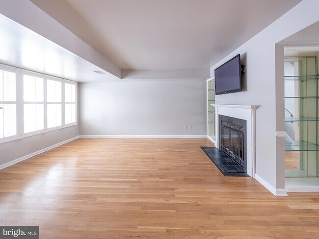 Building Photo - 7 Ingham Way