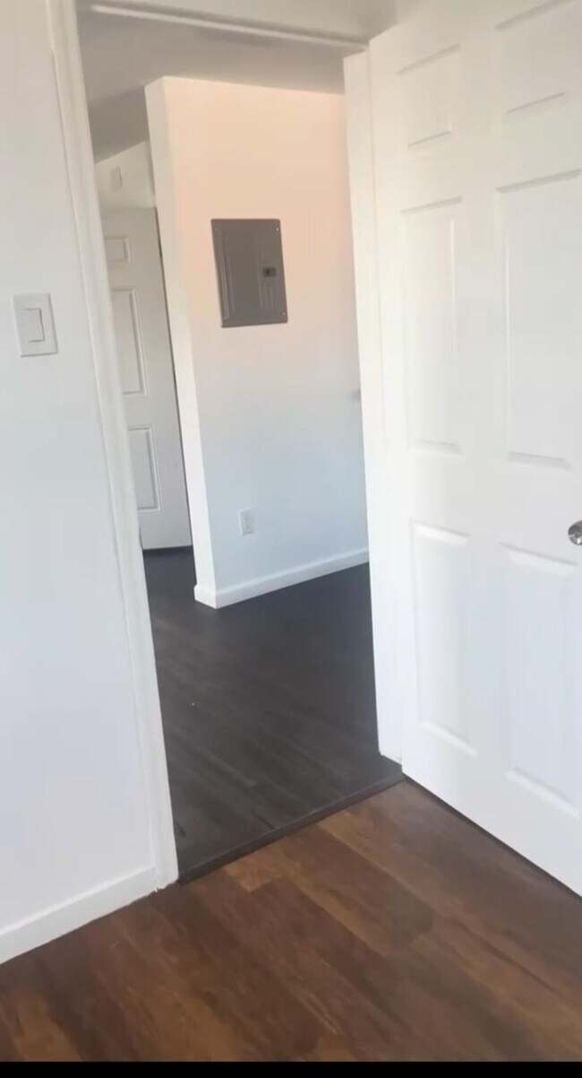 Building Photo - 4207 Grand Ave