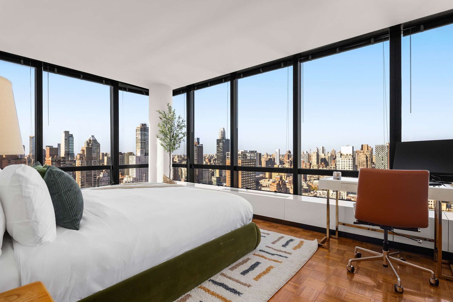 Building Photo - 420 E 61st St