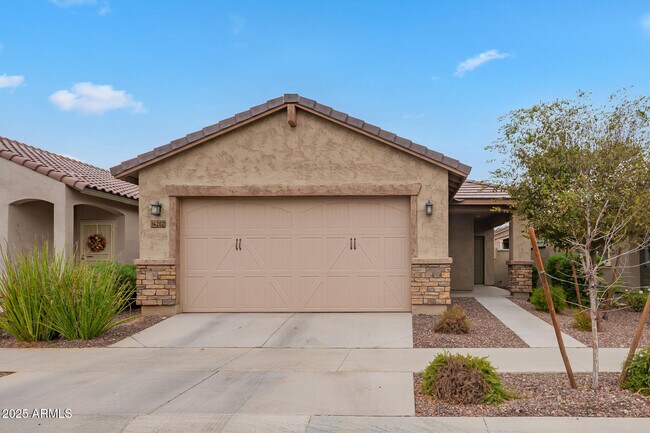 Building Photo - 14202 W Willow Ave