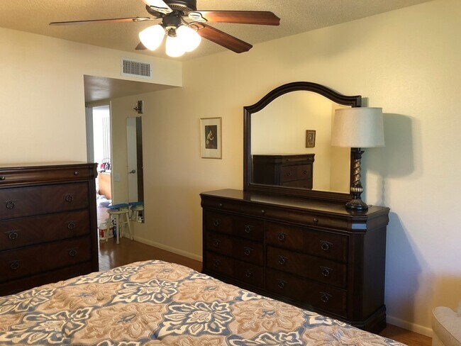 Building Photo - Lovely Home Steps Away From All the Amenities in Leisure World, in 45+ Active Adult Community Ava...