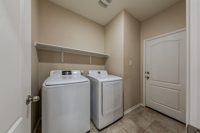 Building Photo - 1113 Arbor Acres Loop