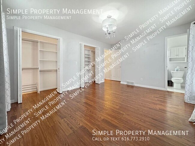 Building Photo - 5352 Queensbury Dr SE