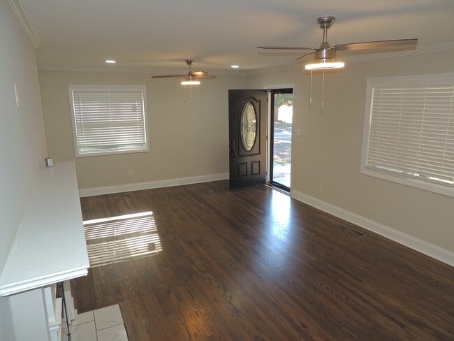 Building Photo - 2025 Womble Dr