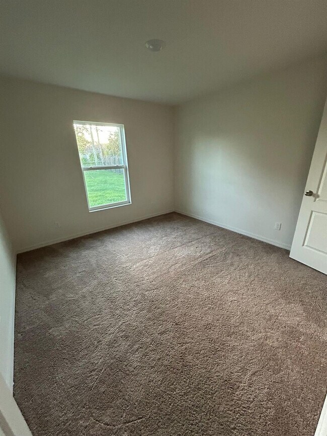 Building Photo - 5335 Entertainment Way