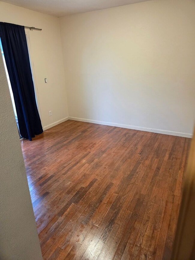 Building Photo - 4847 SE 87th Ave