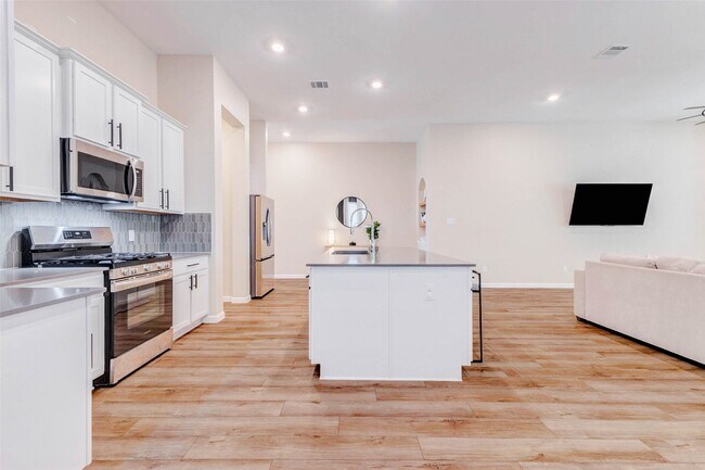 Building Photo - 3716 Field Coast Ln