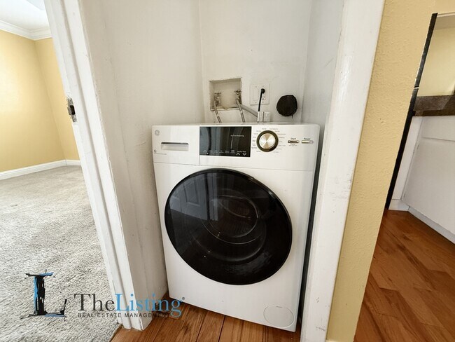 Building Photo - 1301 S Howard Ave