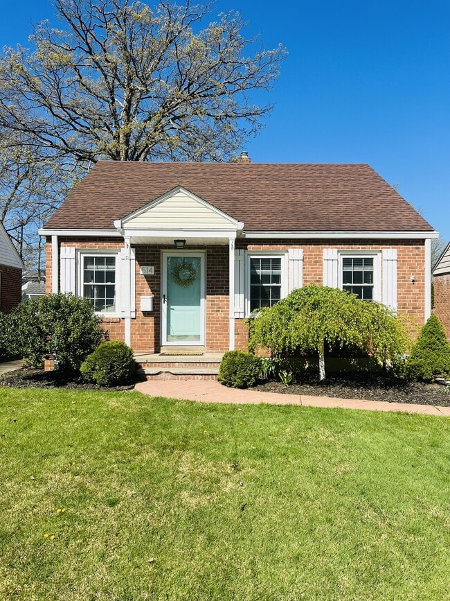Primary Photo - 514 Huntmere Dr