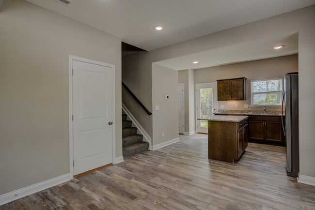 Building Photo - 5565 Limaburg Rd