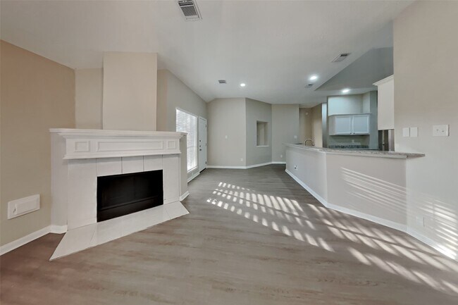 Building Photo - 16902 Canyon Ridge Ct
