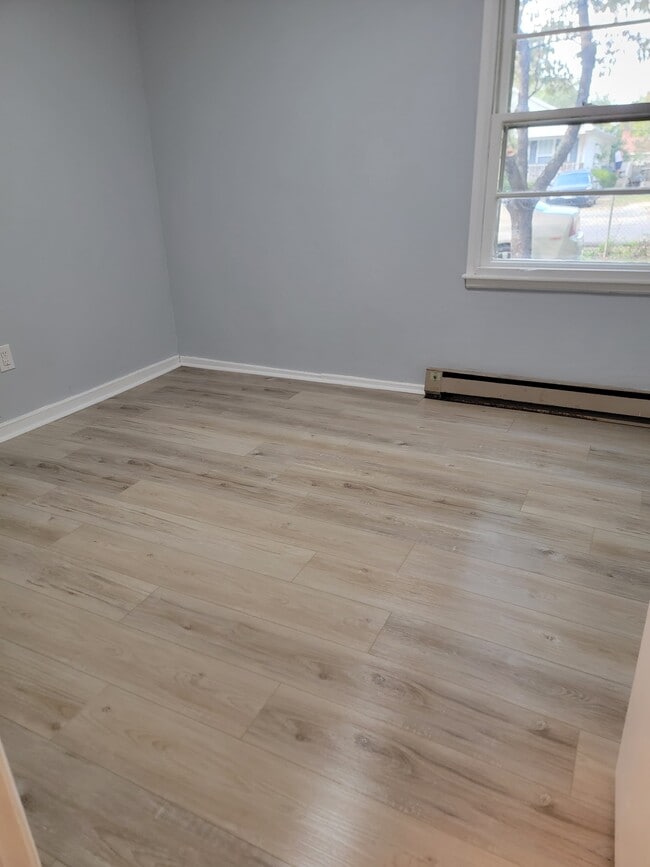 Building Photo - 3912 Honan Dr