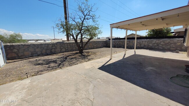 Building Photo - 1536 Dick Mayers Dr