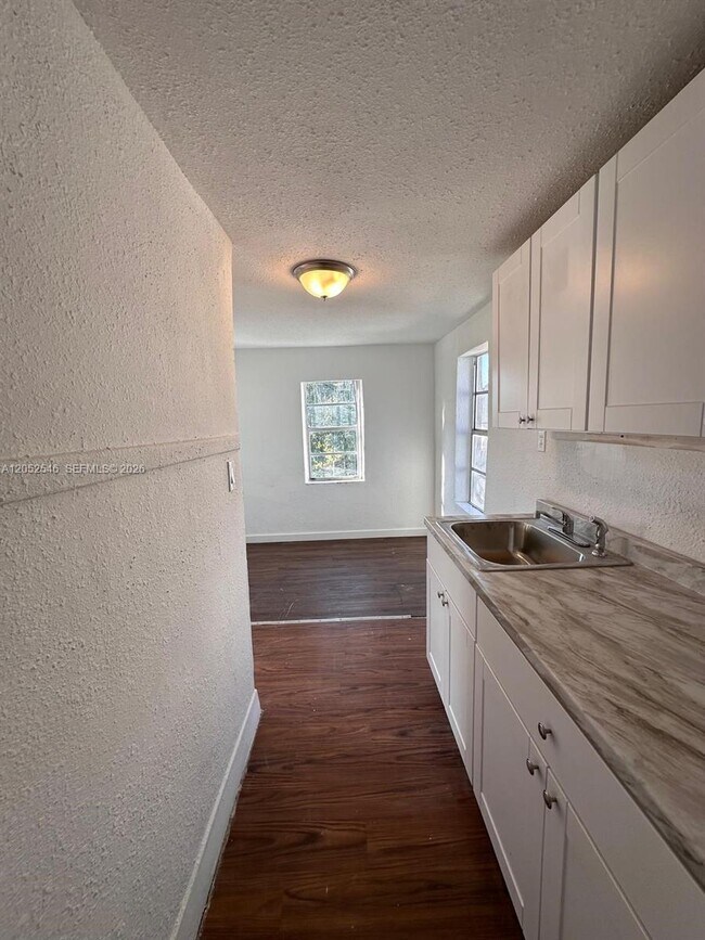 Building Photo - 3660 NW 20th Ave