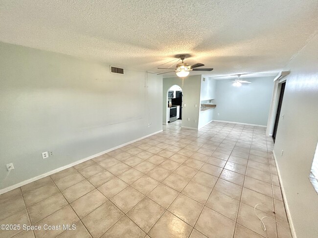 Building Photo - 176 San Juan Cir