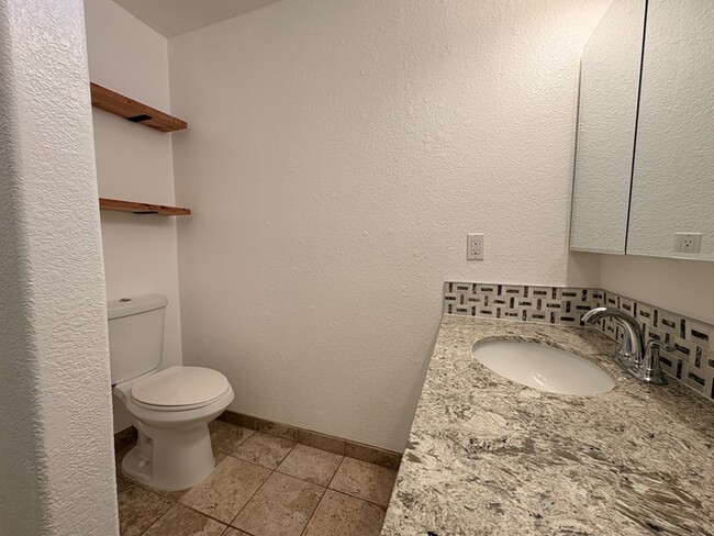 Building Photo - Beautifully Updated 3/2! Backyard, 2 Car Garage! Modern and Clean!