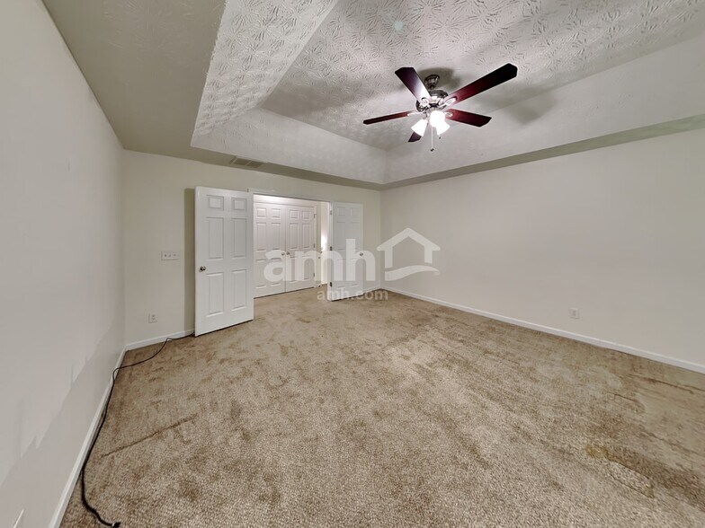 Building Photo - 104 Arbor Creek Way