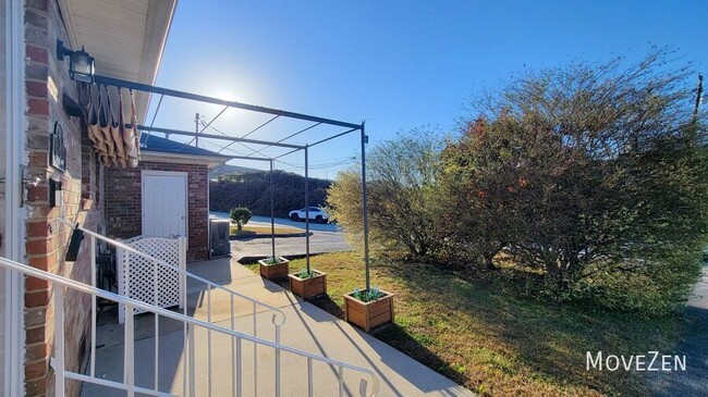 Building Photo - 3 Balfer Ct