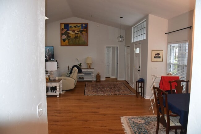 Building Photo - 3/2 Home in The Reserve