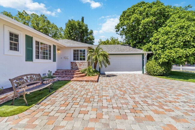 Building Photo - 23020 Haynes St