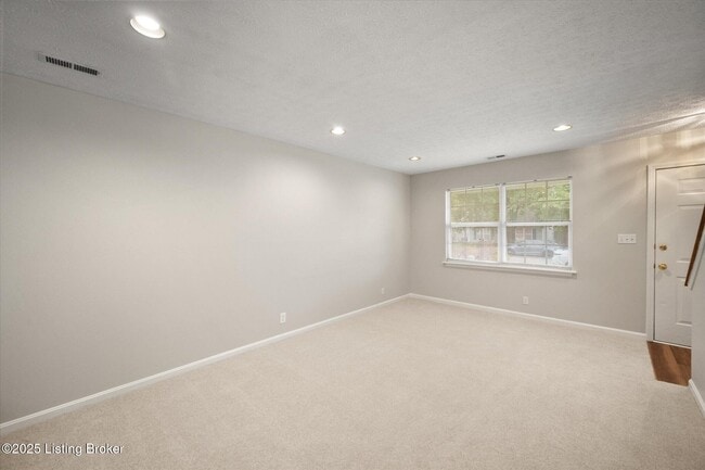 Building Photo - 12428 Brothers Ave