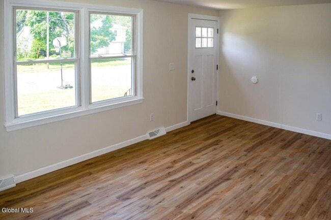 Building Photo - 37 Swayze Dr